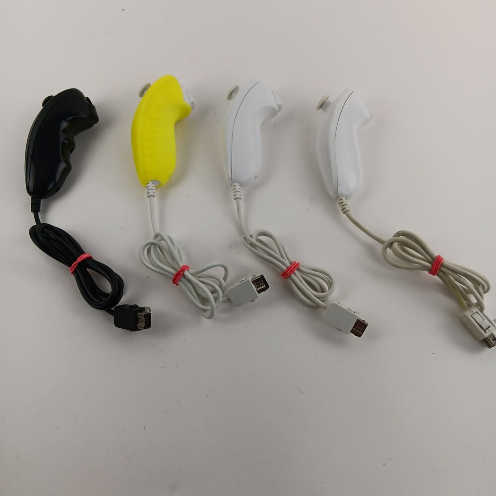 Lot Of 4 Various Wii Video Gaming Console Navigation Controllers/Nunchucks